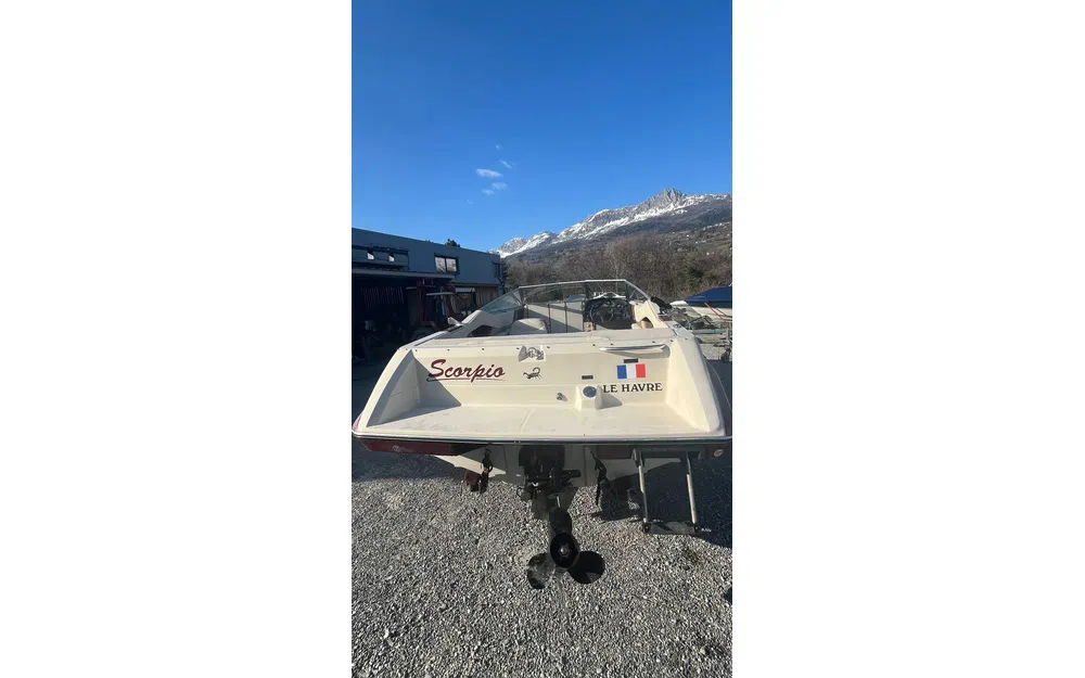 slider 2 Maxum 2100 SC