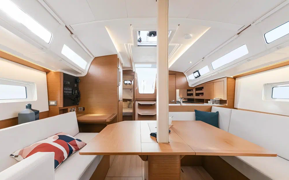 slider 6 Jeanneau Sun Odyssey 380