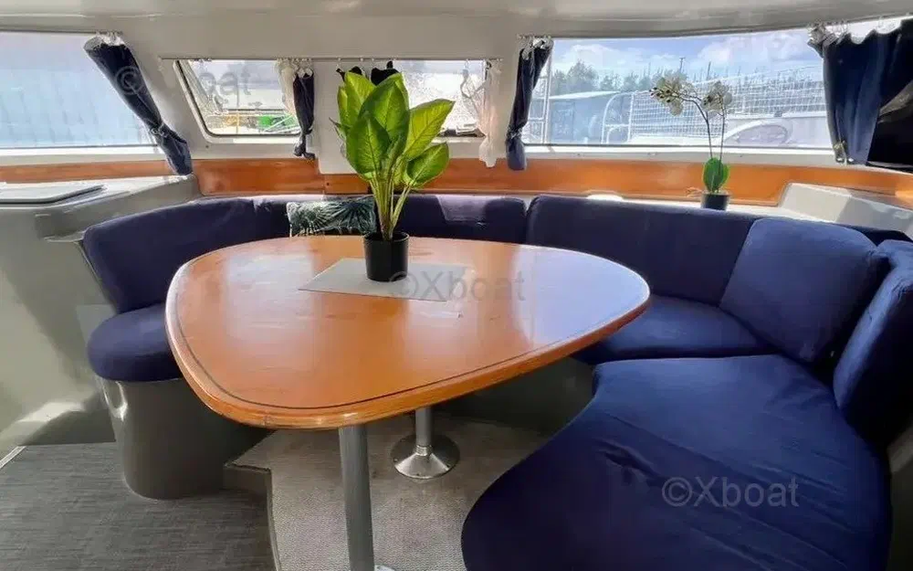 slider 6 Fountaine Pajot Lavezzi 40