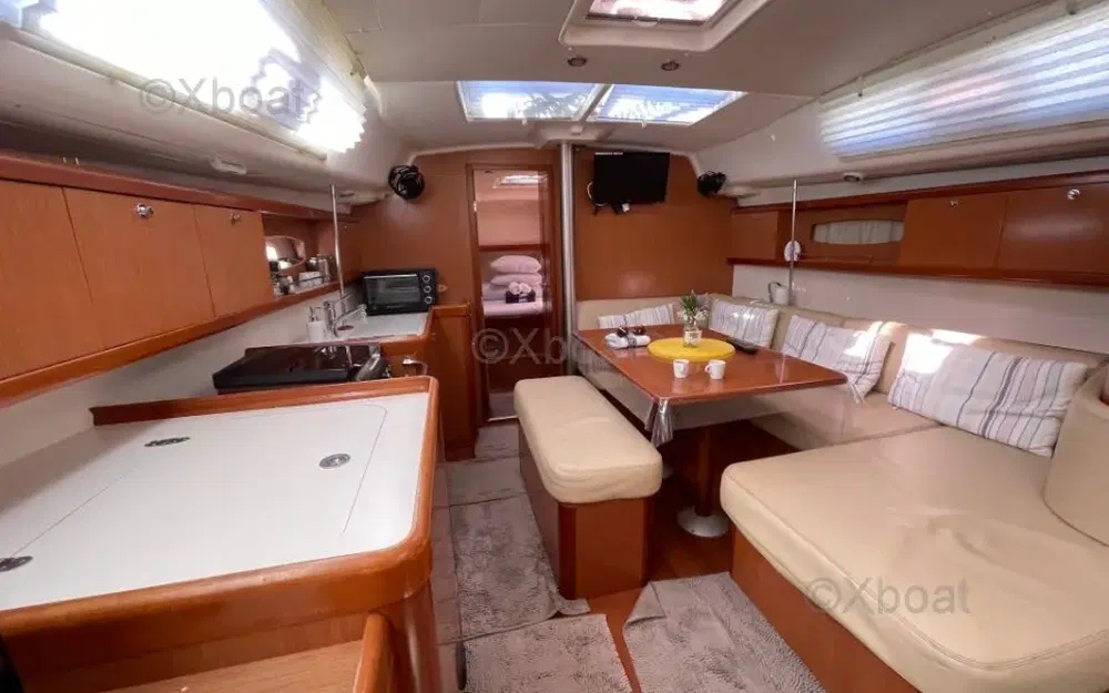 slider 9 Beneteau Oceanis 40