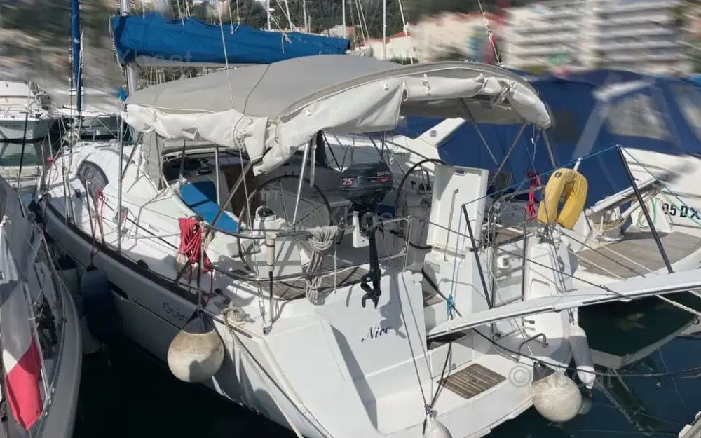 slider 1 Beneteau Oceanis 40