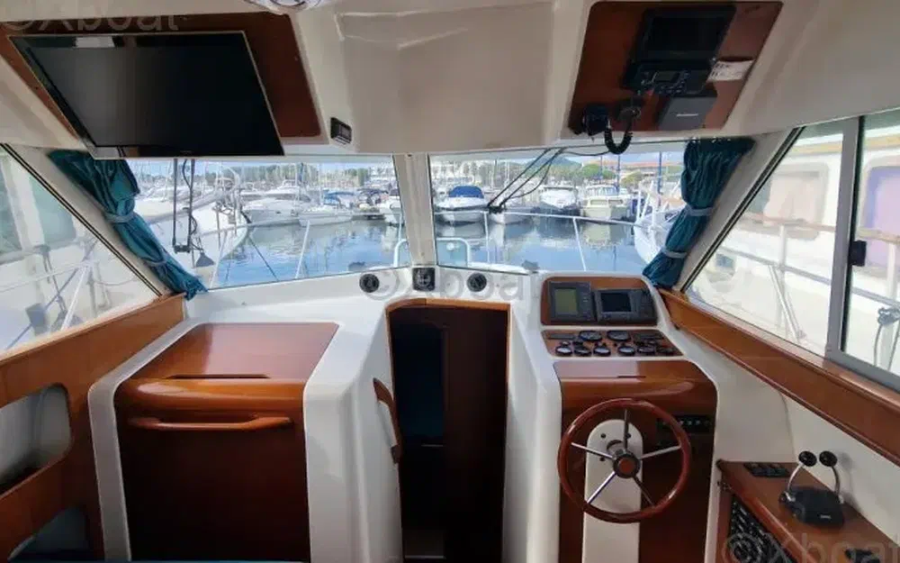 slider 9 Beneteau Antares 10.80 Fly