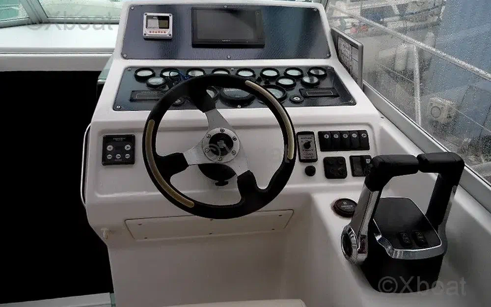 slider 1 Beneteau Ombrine 960