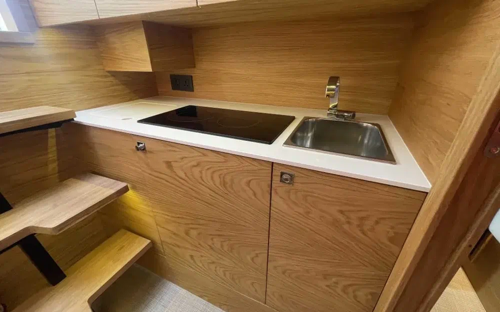 slider 19 De Antonio Yachts D34 Cruiser