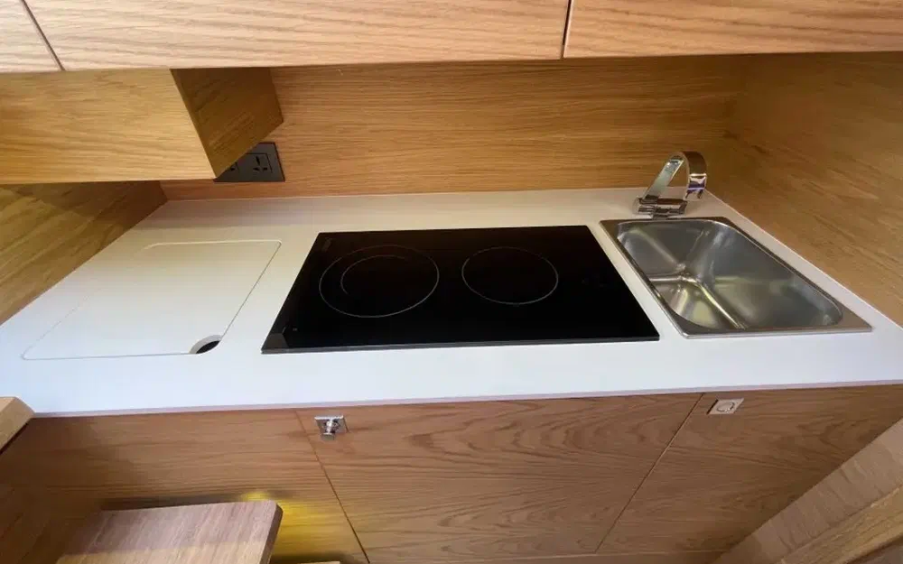 slider 20 De Antonio Yachts D34 Cruiser