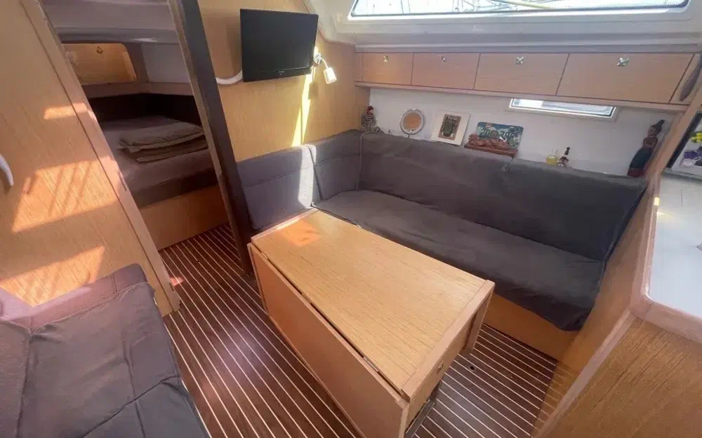 slider 18 Bavaria Cruiser 37