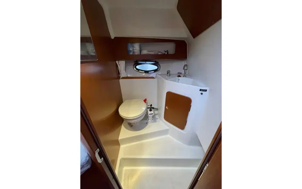 slider 19 Beneteau Antares 8.80