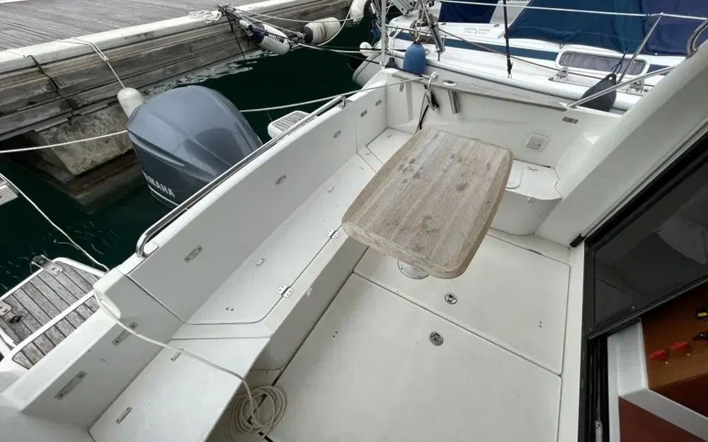 slider 4 Beneteau Antares 8.80