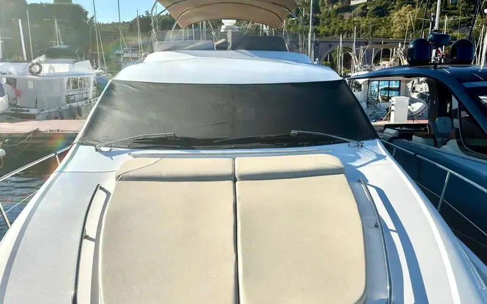 slider 11 Fairline Phantom 48