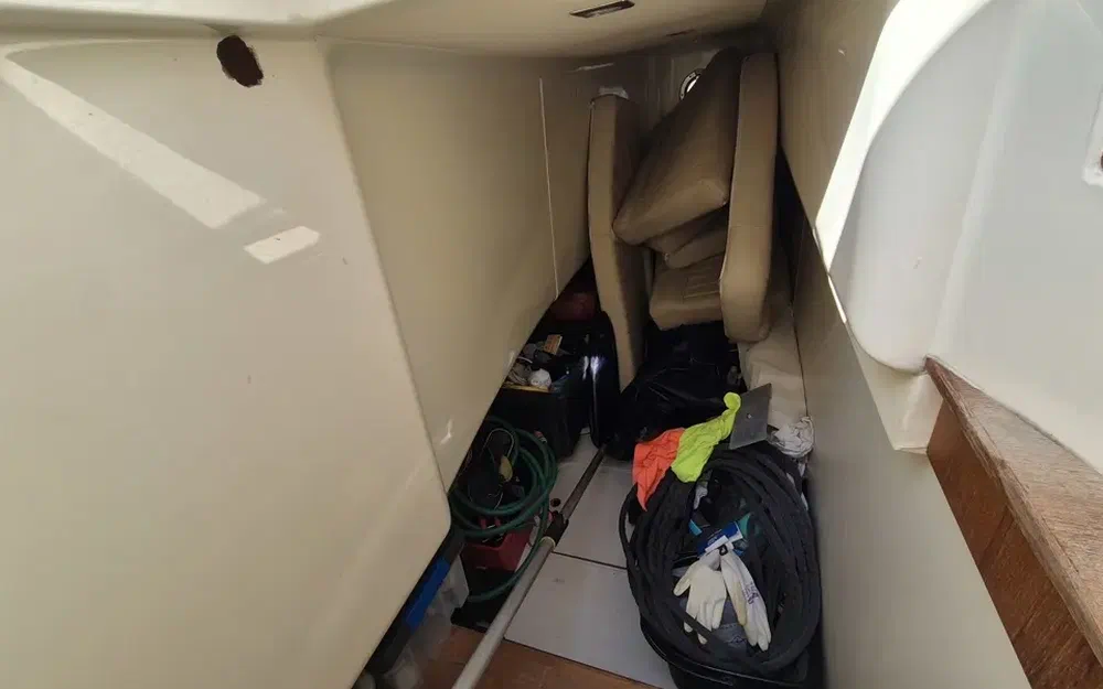 slider 21 Fairline Phantom 48