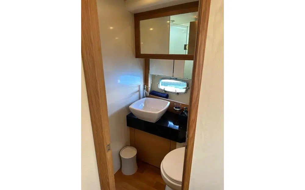 slider 28 Fairline Phantom 48