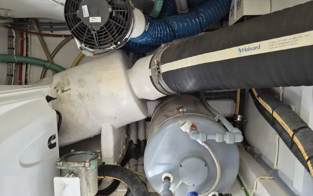 slider 32 Fairline Phantom 48