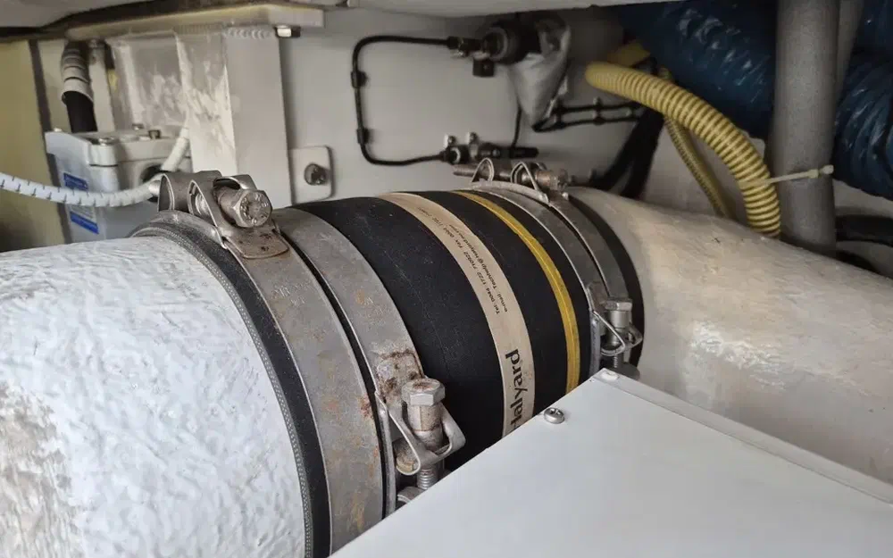 slider 37 Fairline Phantom 48