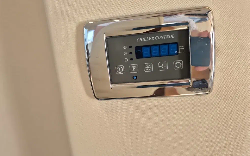 slider 4 Fairline Phantom 48