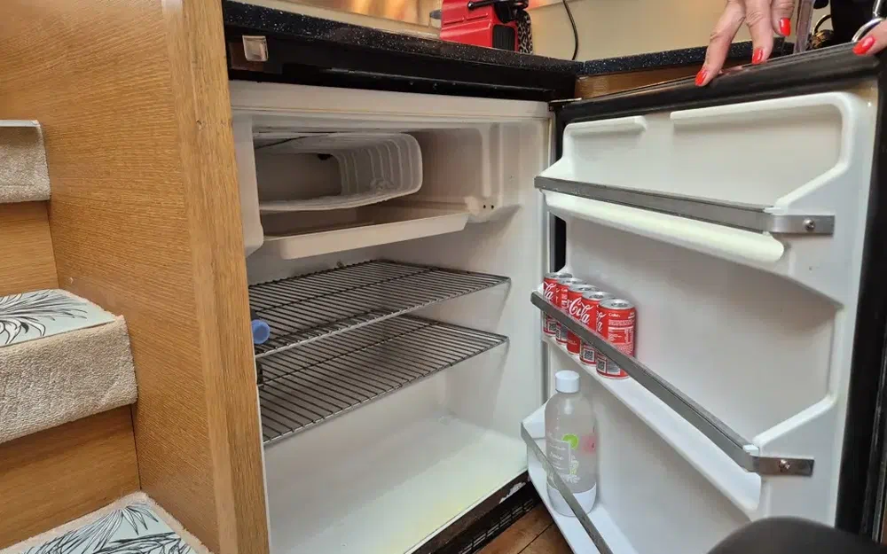 slider 8 Fairline Phantom 48