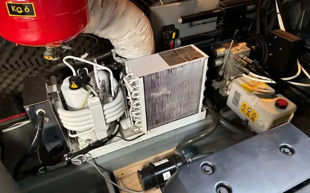 slider 32 Airon Marine 425