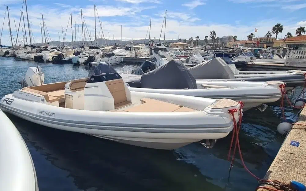 slider 1 Renier R8 Tourer