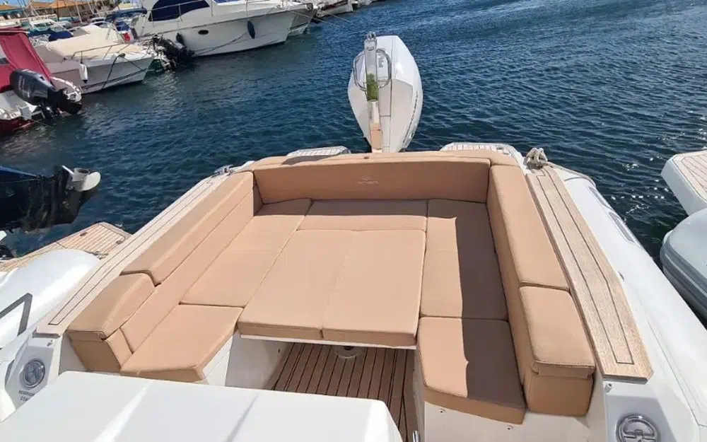 slider 5 Renier R8 Tourer