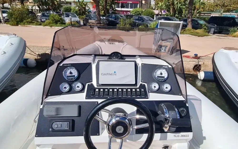 slider 8 Renier R8 Tourer