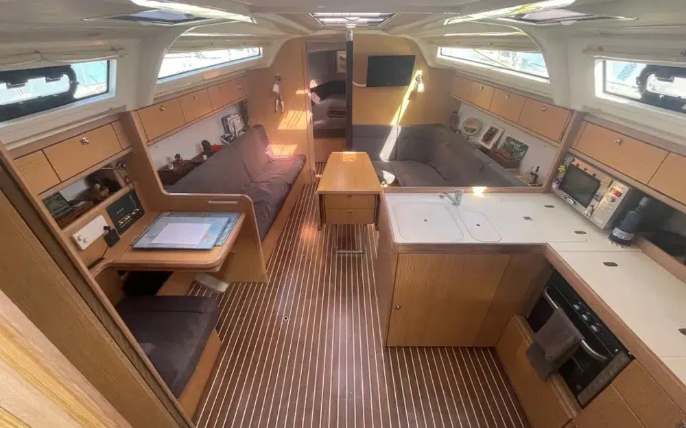 slider 13 Bavaria 37 Cruiser