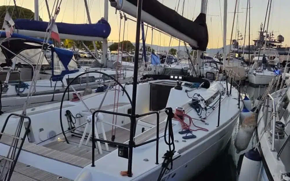 slider 1 Beneteau First 40