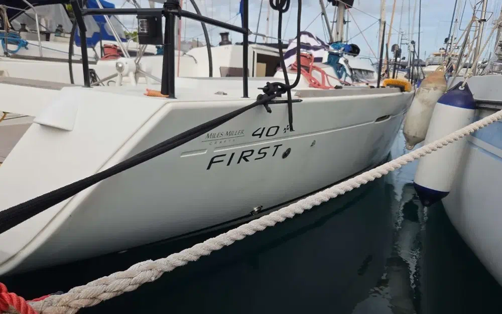 slider 3 Beneteau First 40