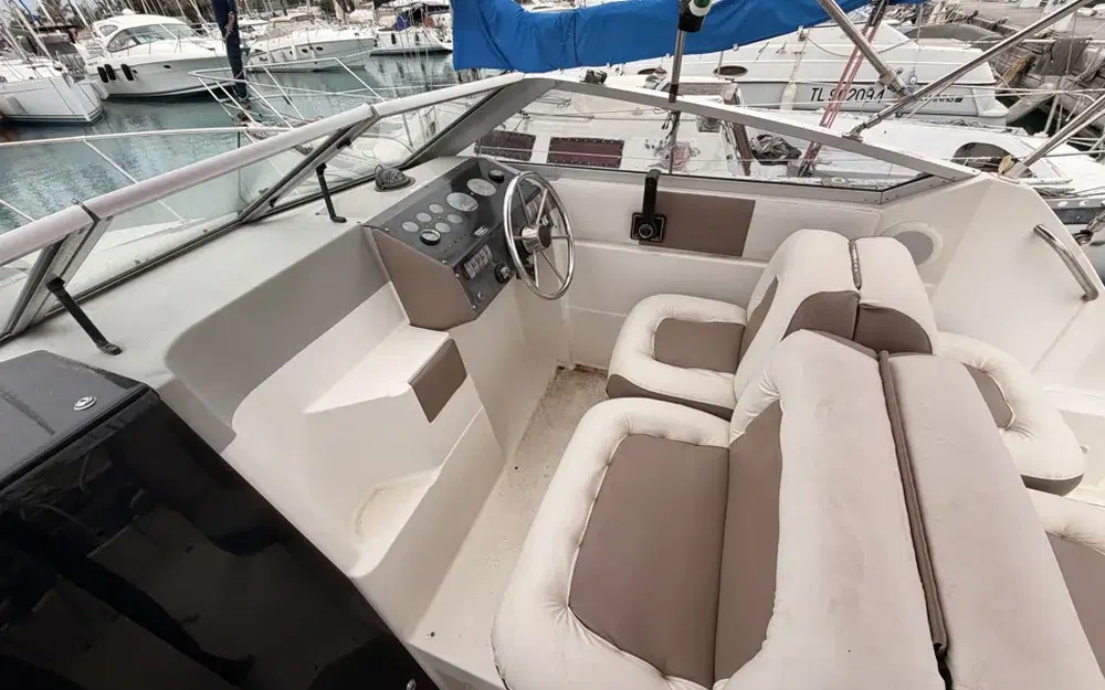 slider 10 Maxum 2355 SCR