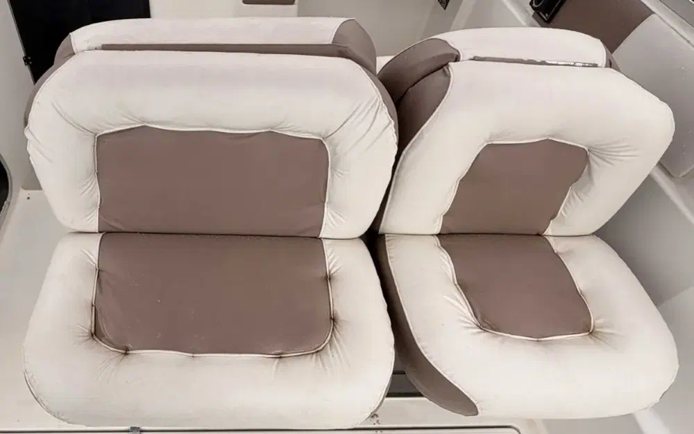 slider 6 Maxum 2355 SCR