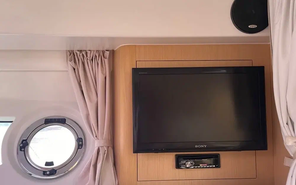 slider 16 Beneteau Gran Turismo 34