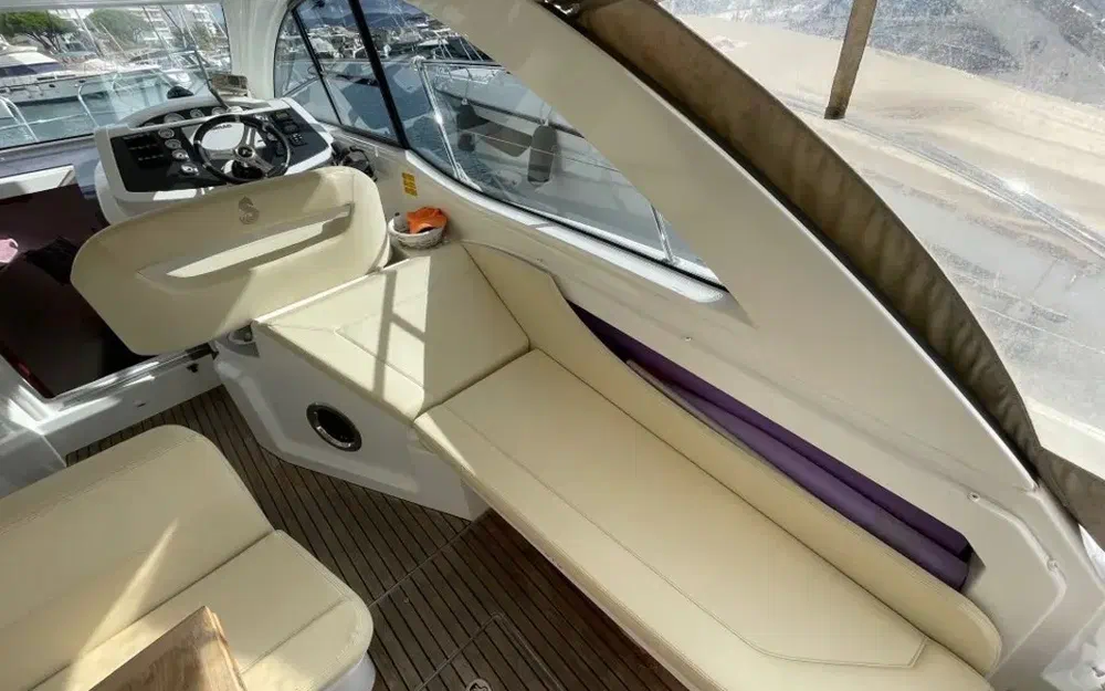 slider 6 Beneteau Gran Turismo 34
