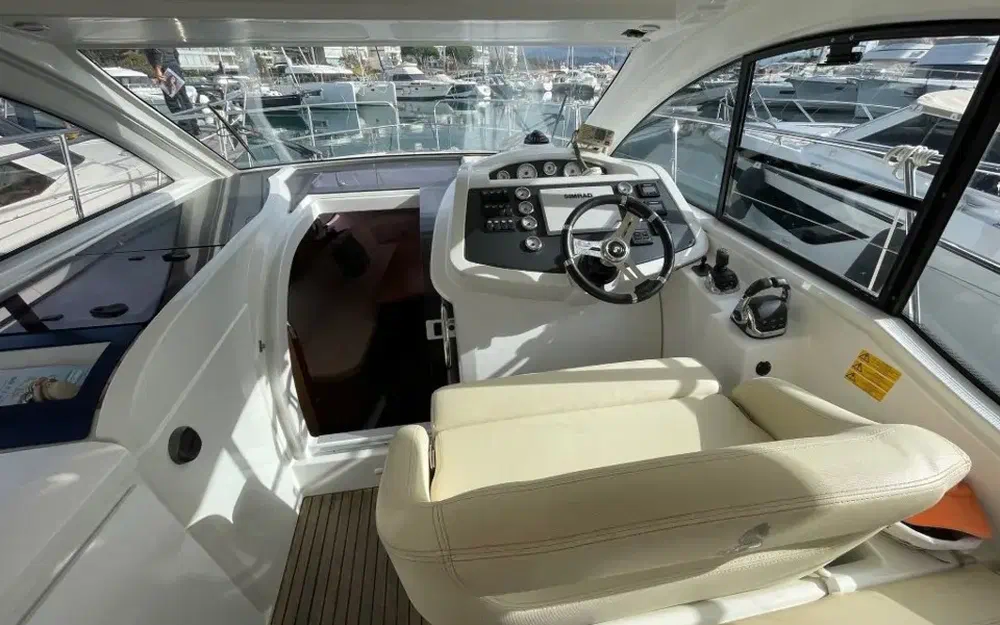 slider 8 Beneteau Gran Turismo 34