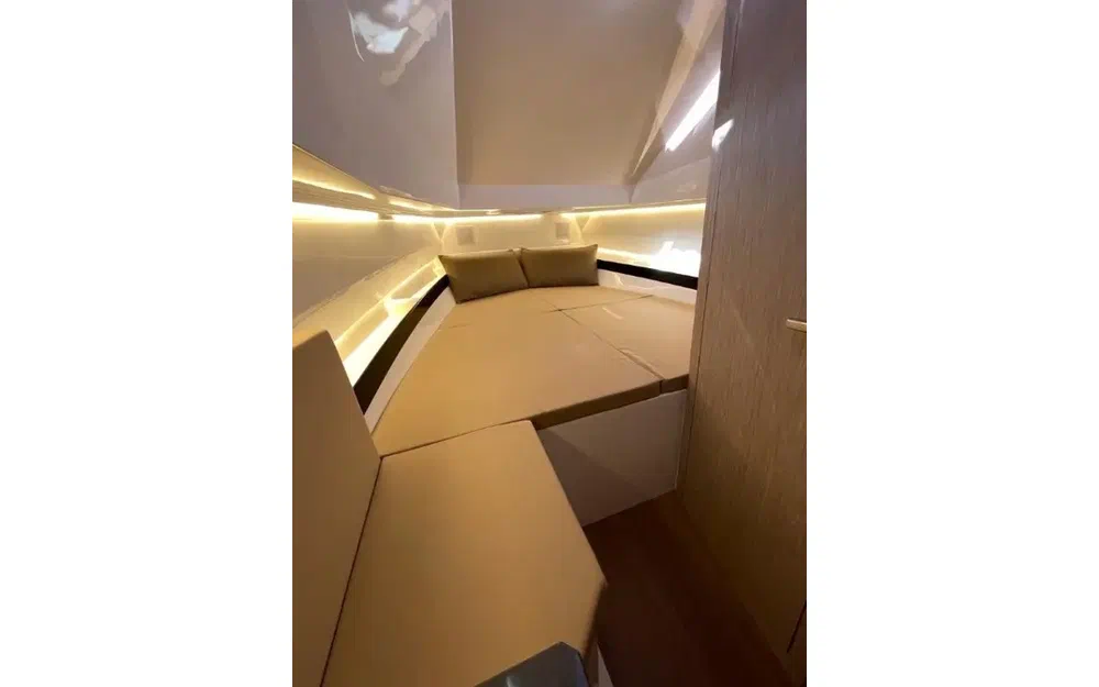 slider 14 Renier R10