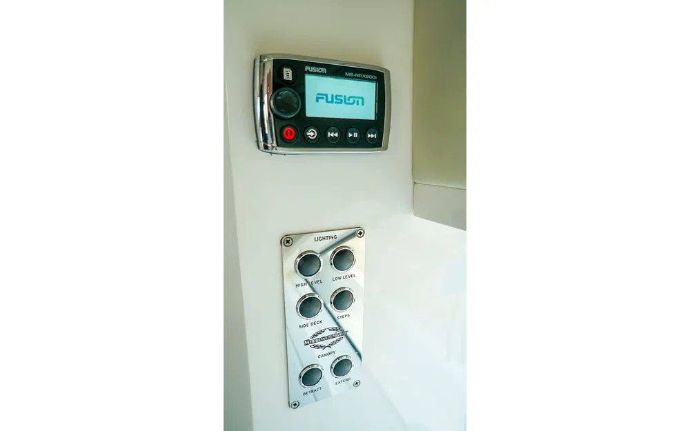 slider 9 Sunseeker Predator 57