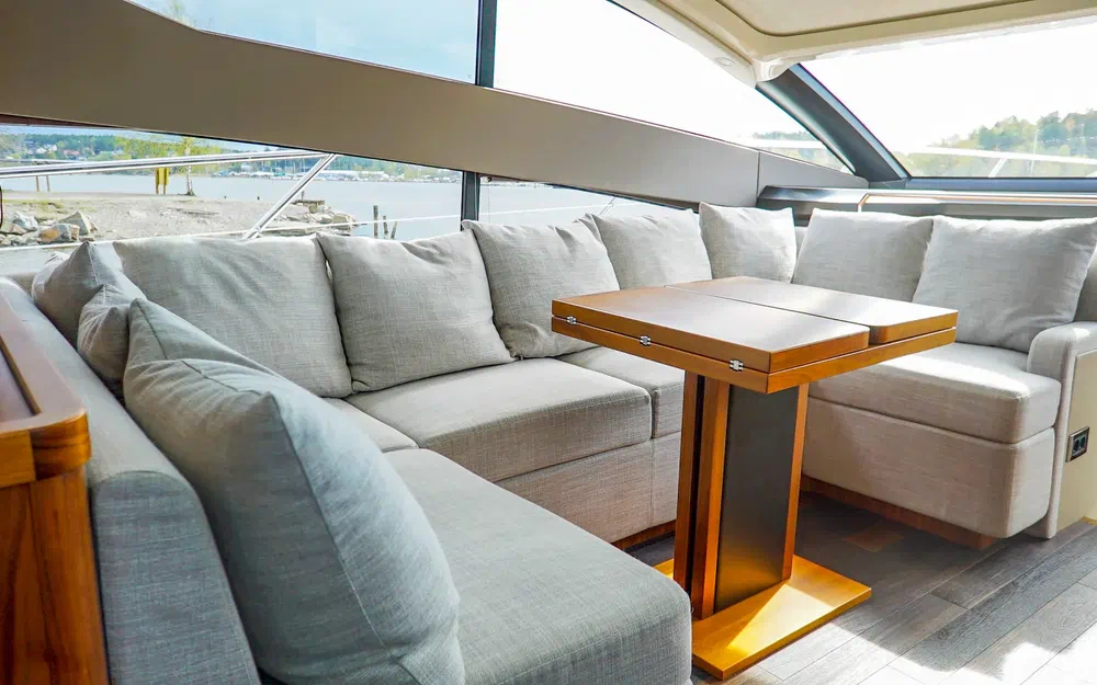 slider 12 Sunseeker Predator 57