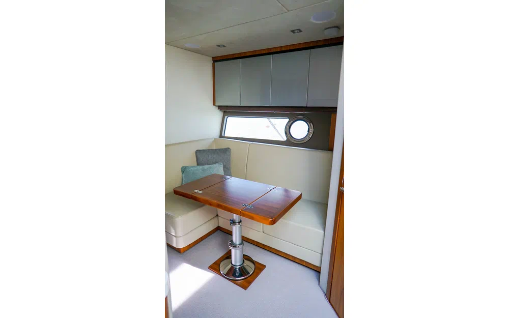 slider 17 Sunseeker Predator 57