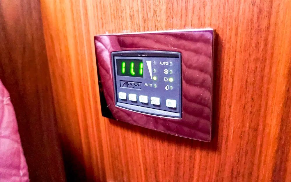 slider 21 Sunseeker Predator 57