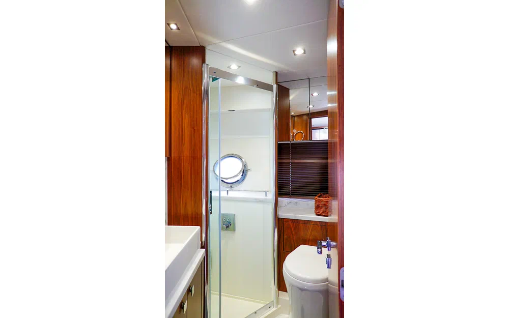 slider 22 Sunseeker Predator 57