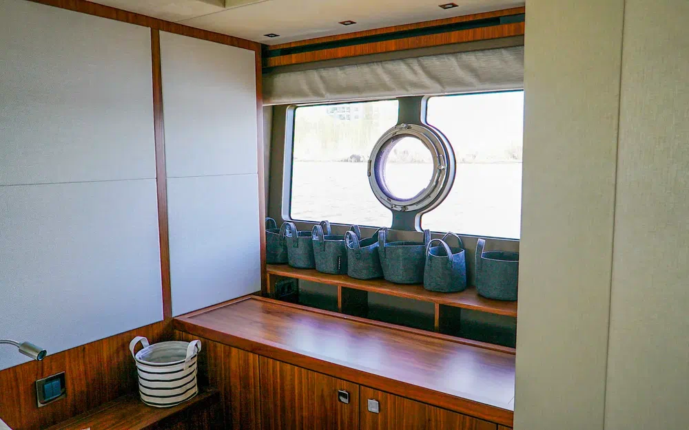 slider 25 Sunseeker Predator 57