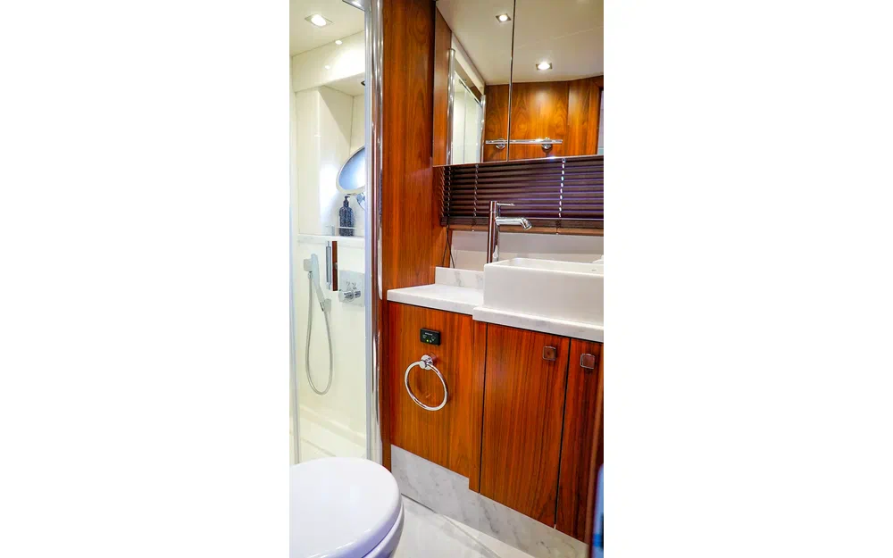 slider 27 Sunseeker Predator 57