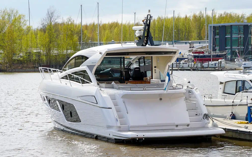 slider 1 Sunseeker Predator 57