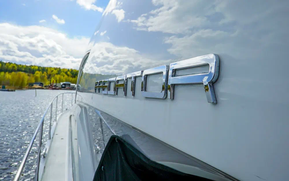 slider 2 Sunseeker Predator 57