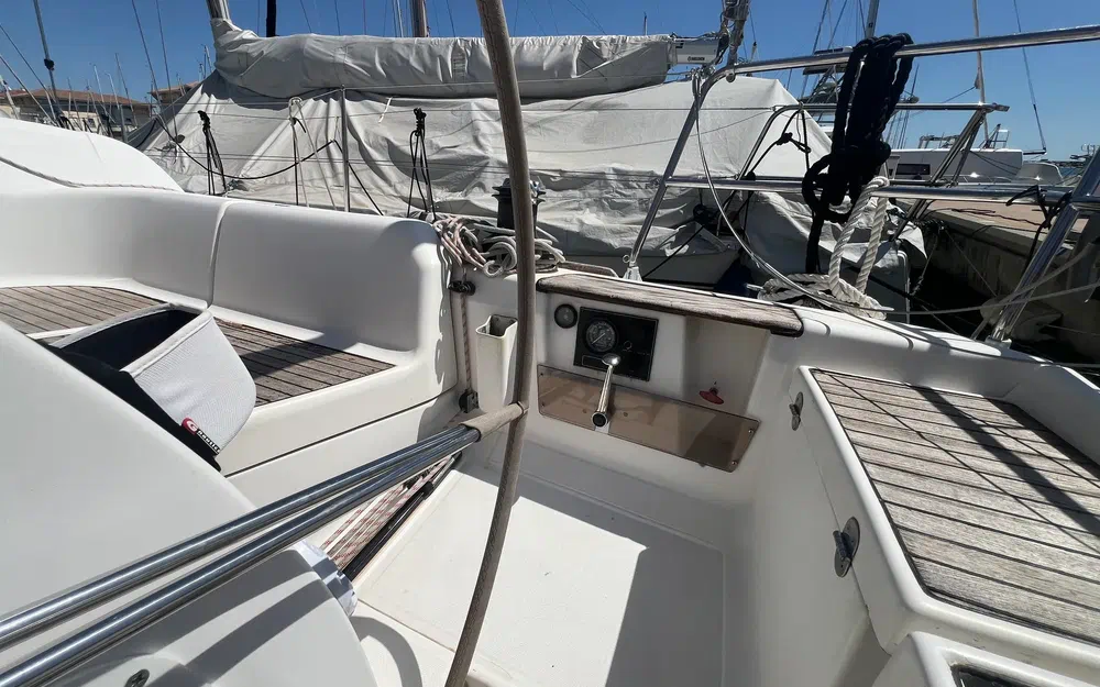 slider 9 Dufour 40 E Performance