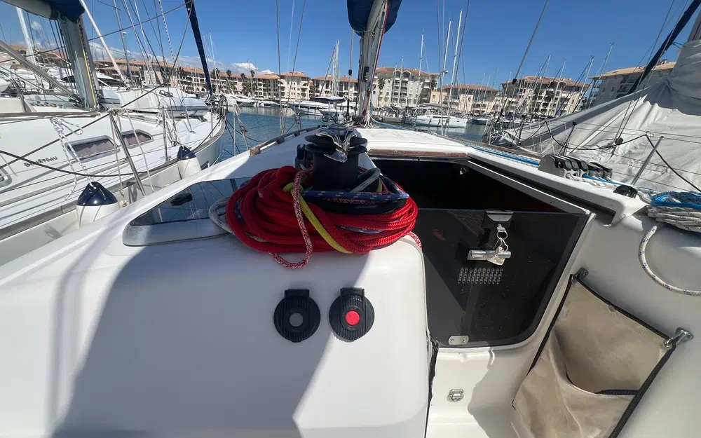 slider 12 Dufour 40 E Performance