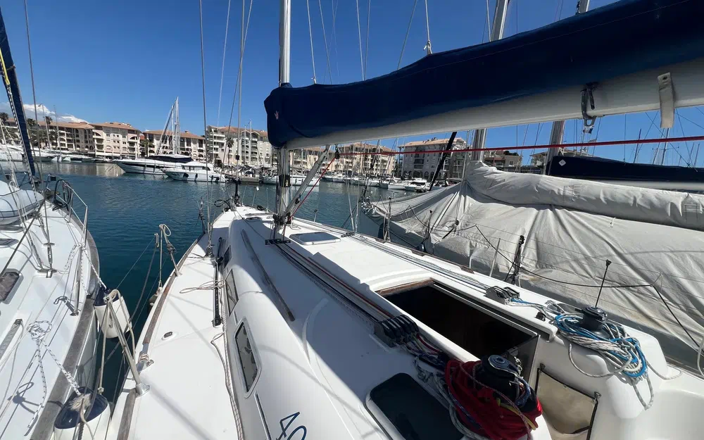 slider 16 Dufour 40 E Performance