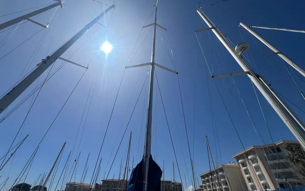 slider 24 Dufour 40 E Performance