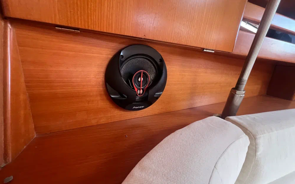 slider 44 Dufour 40 E Performance