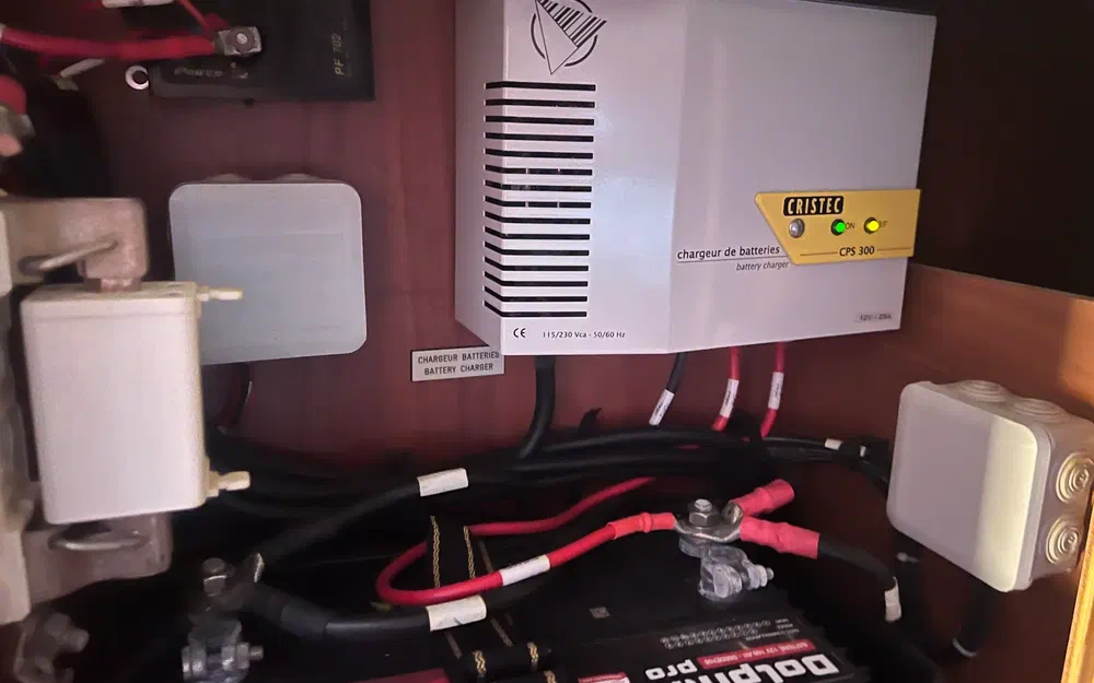 slider 59 Dufour 40 E Performance