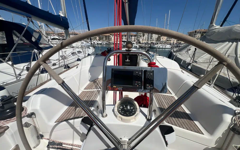 slider 7 Dufour 40 E Performance