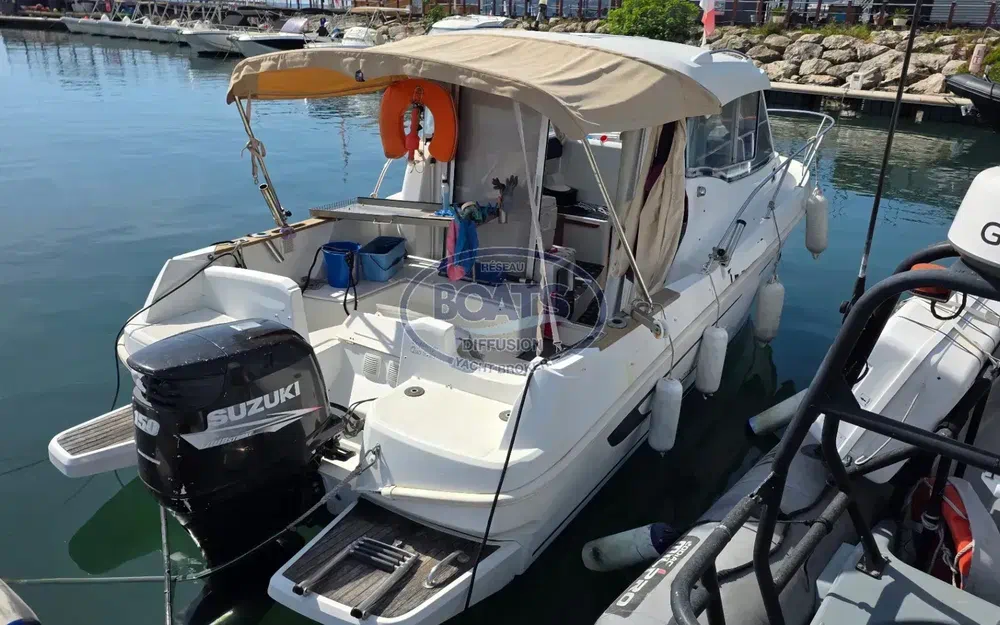 slider 2 Beneteau Antares 750 HB