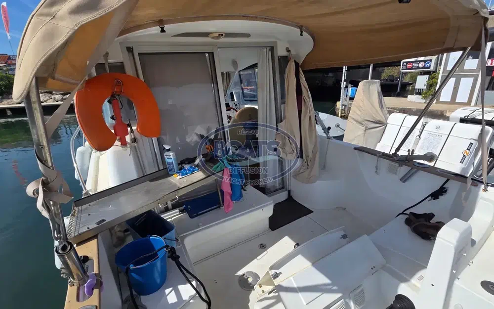 slider 4 Beneteau Antares 750 HB